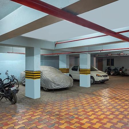 Treebo Trend Grand Plaza Nampally Hyderabad Exteriör bild
