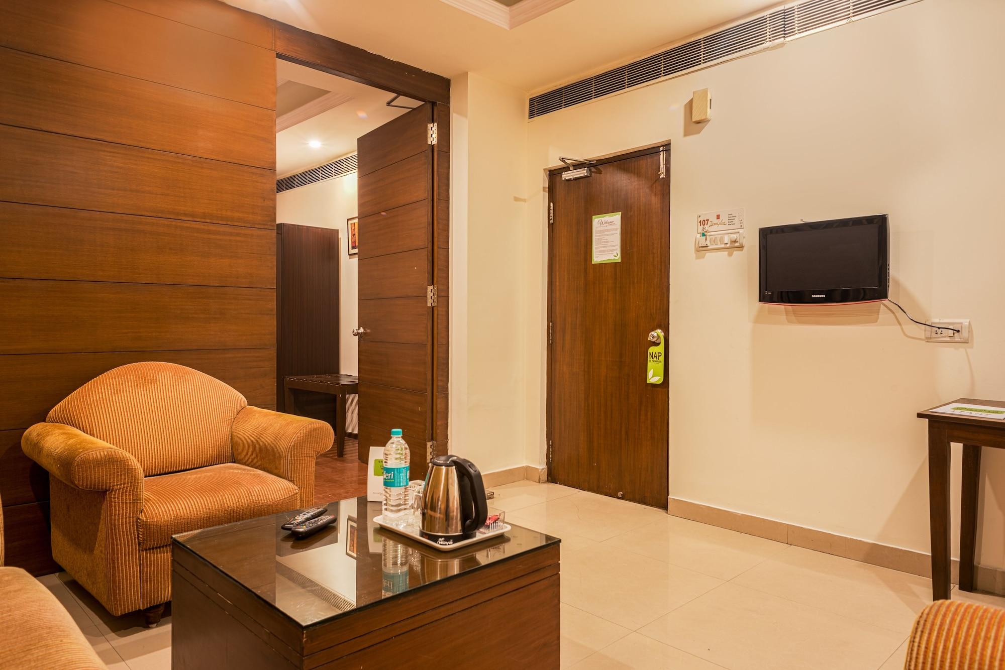 Treebo Trend Grand Plaza Nampally Hyderabad Exteriör bild
