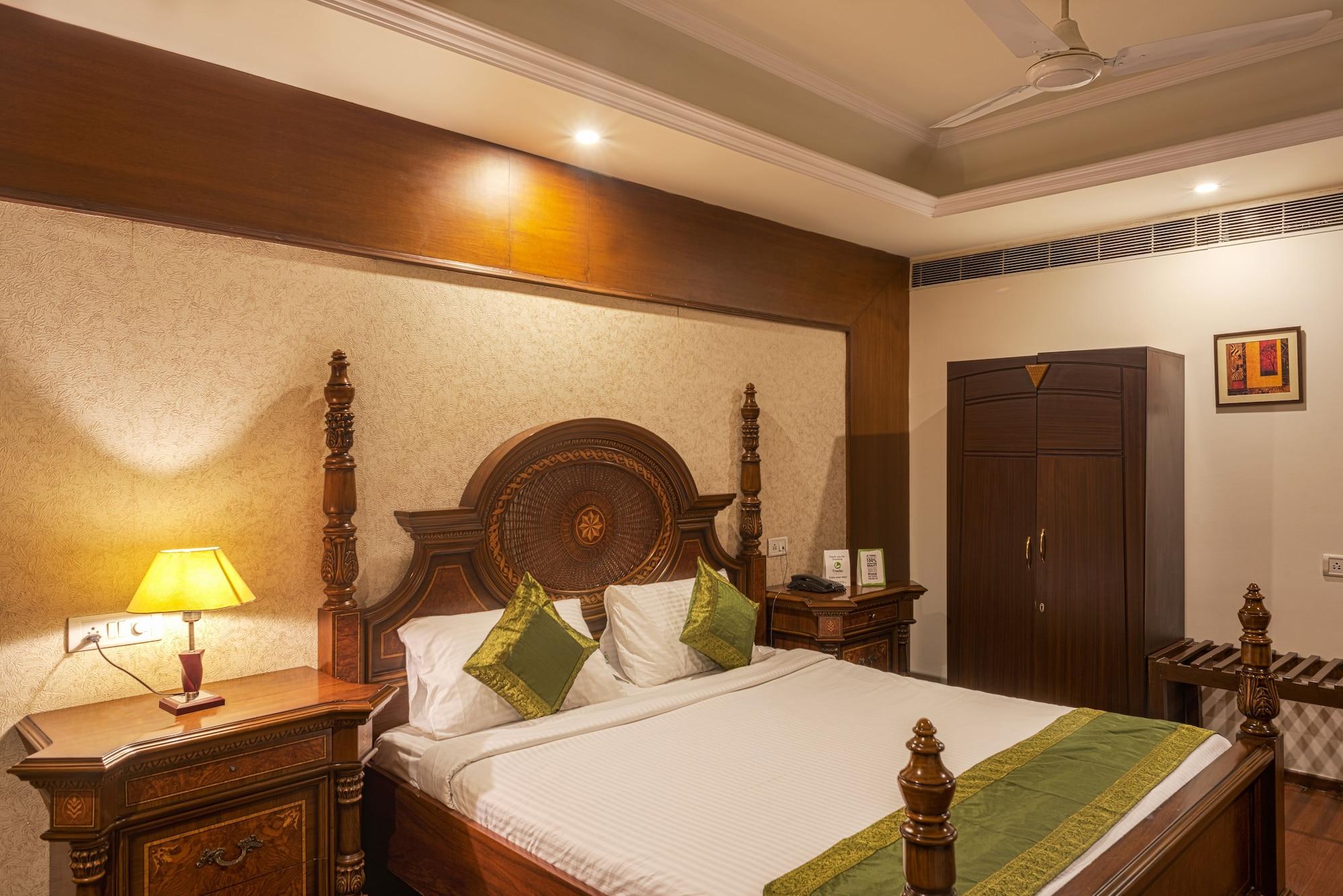 Treebo Trend Grand Plaza Nampally Hyderabad Exteriör bild