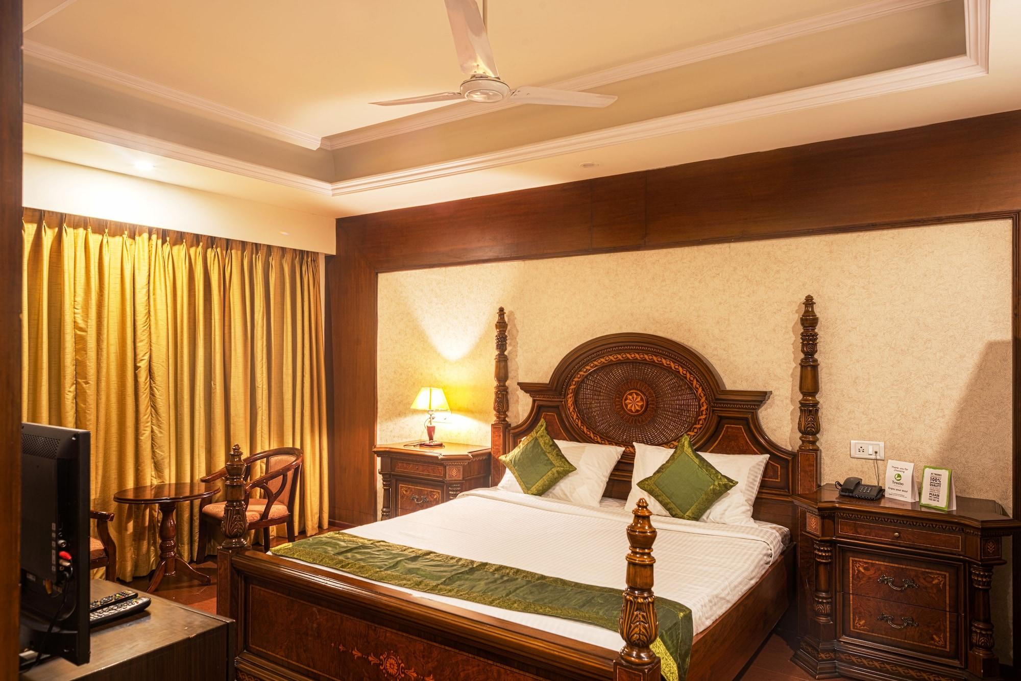 Treebo Trend Grand Plaza Nampally Hyderabad Exteriör bild