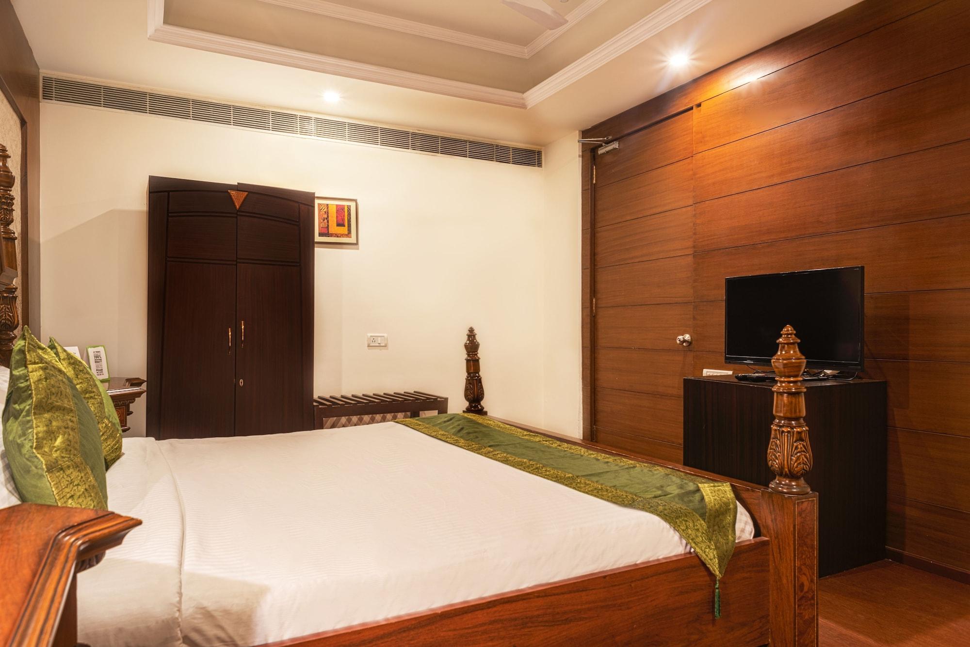 Treebo Trend Grand Plaza Nampally Hyderabad Exteriör bild