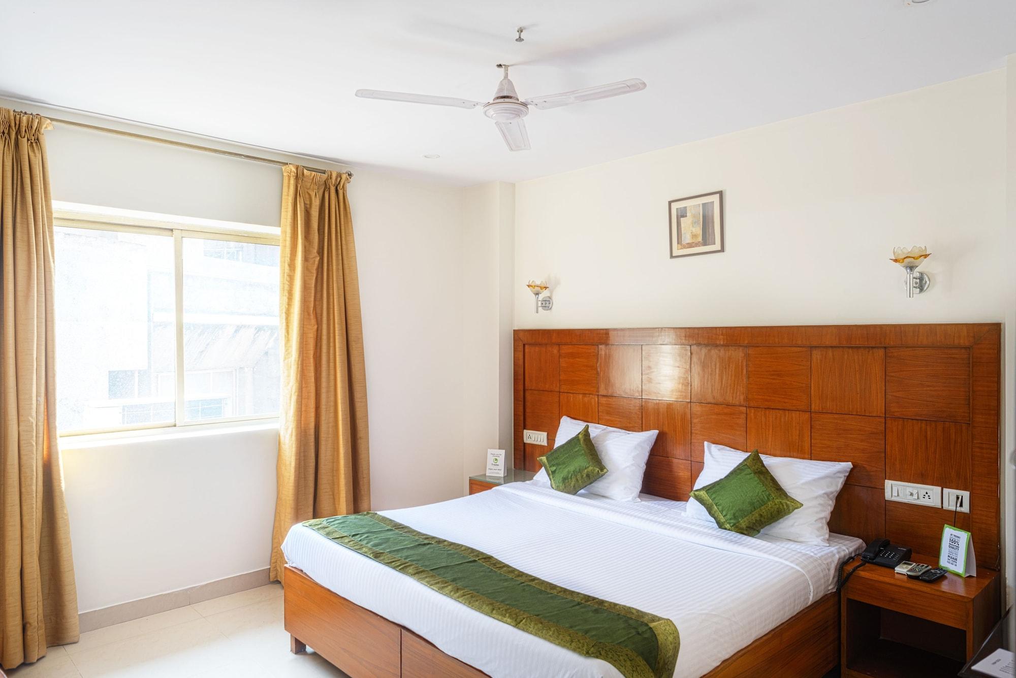 Treebo Trend Grand Plaza Nampally Hyderabad Exteriör bild