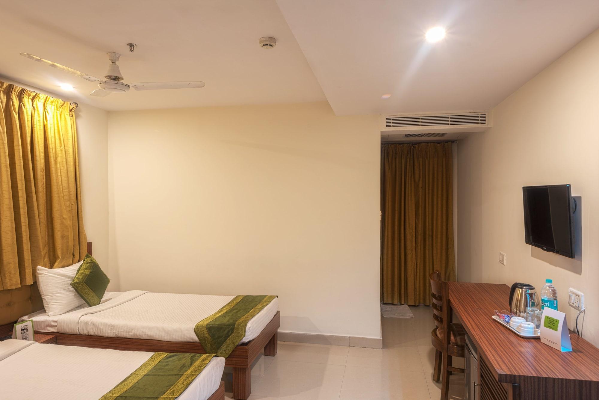 Treebo Trend Grand Plaza Nampally Hyderabad Exteriör bild
