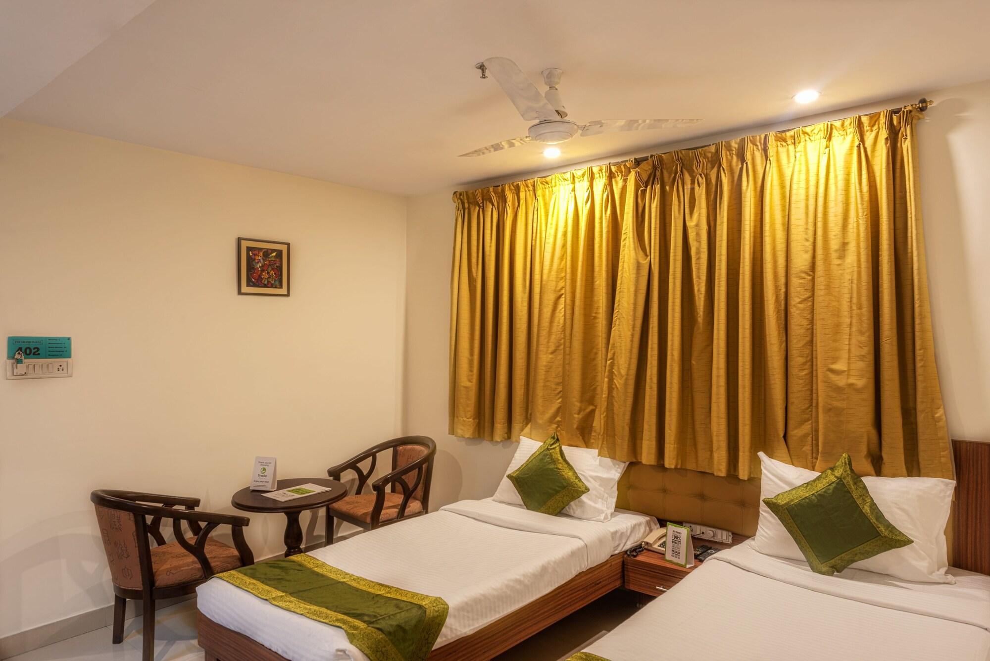 Treebo Trend Grand Plaza Nampally Hyderabad Exteriör bild