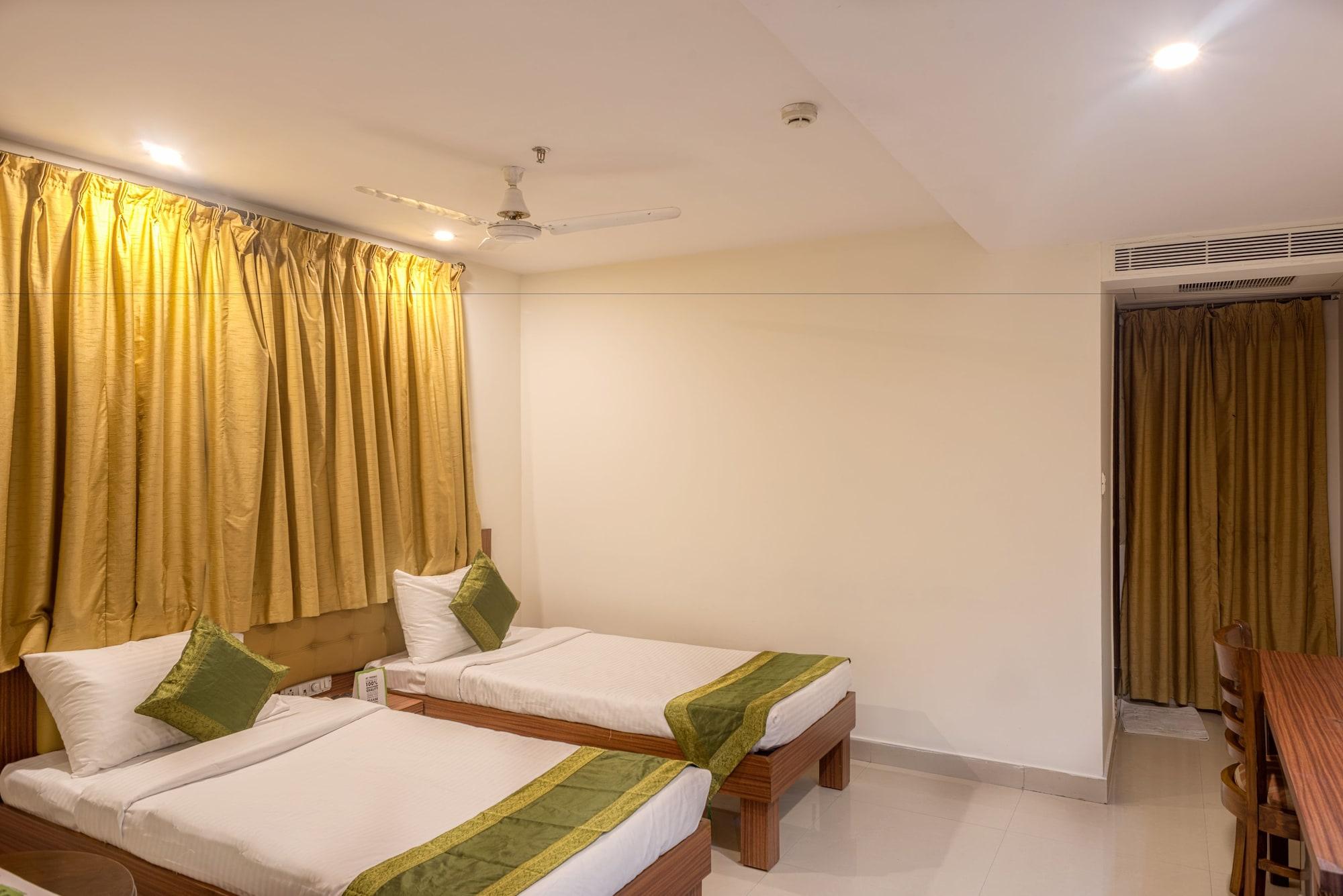 Treebo Trend Grand Plaza Nampally Hyderabad Exteriör bild