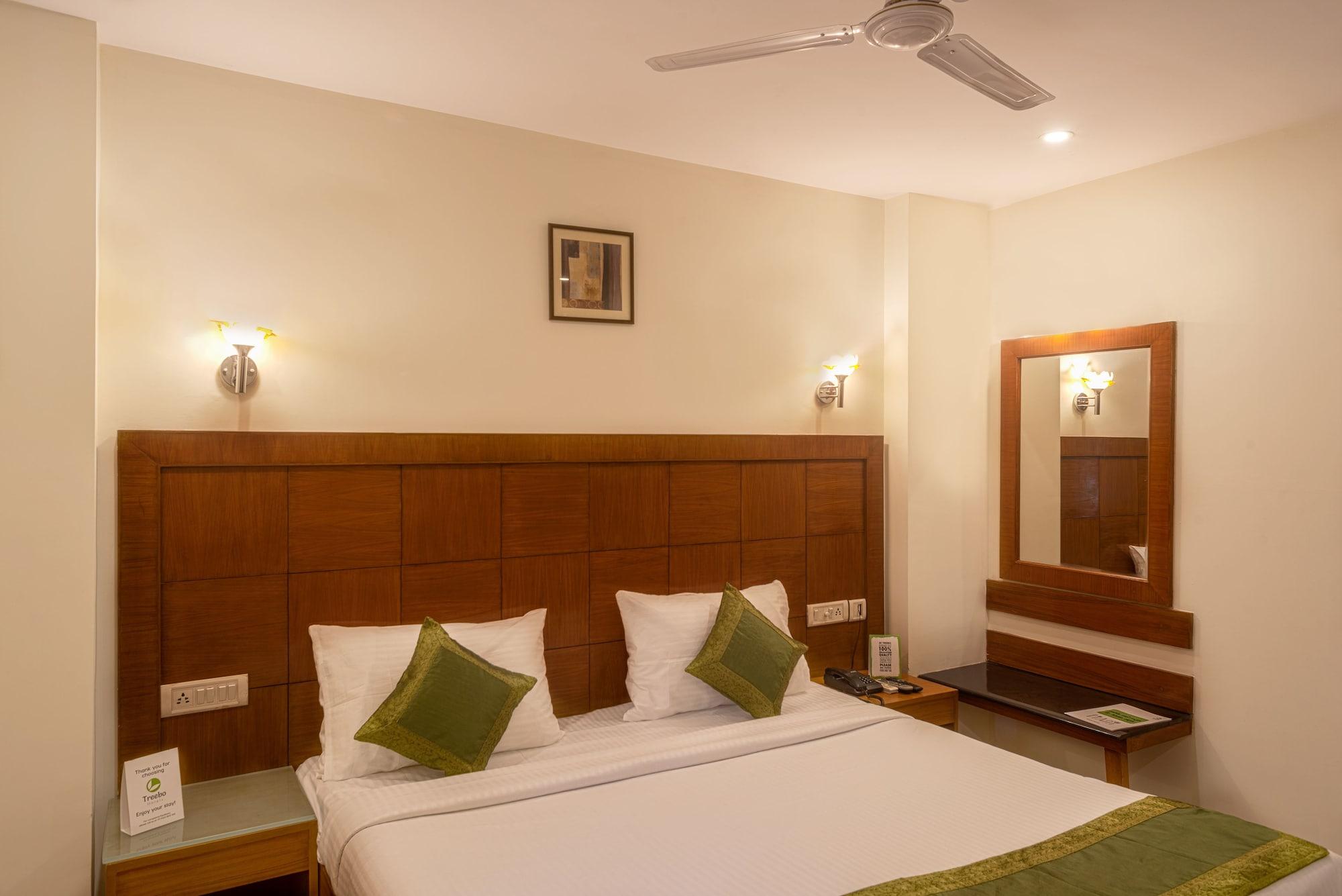 Treebo Trend Grand Plaza Nampally Hyderabad Exteriör bild