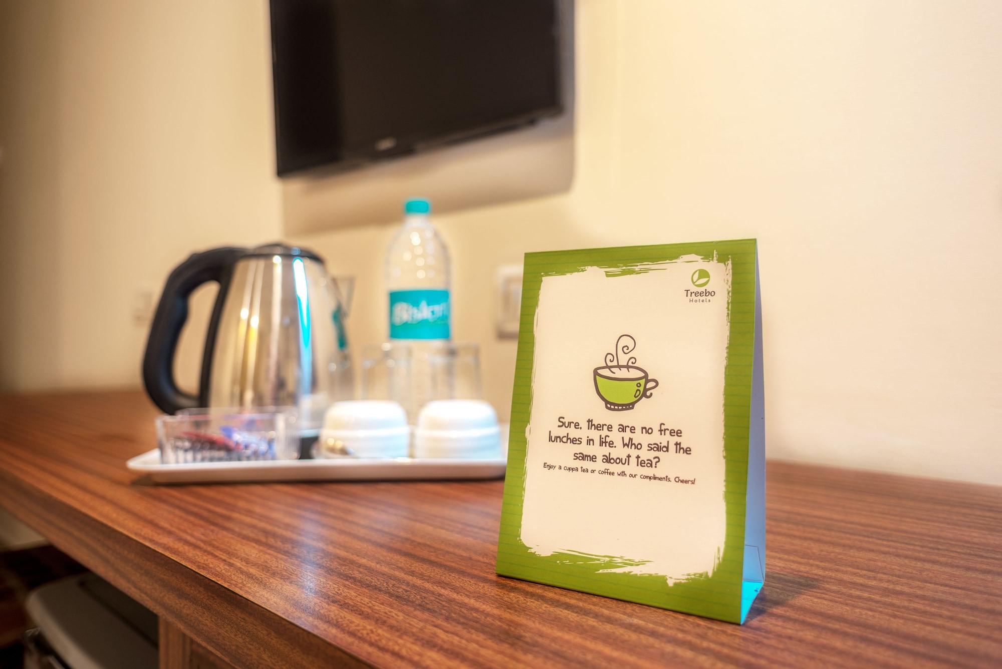 Treebo Trend Grand Plaza Nampally Hyderabad Exteriör bild