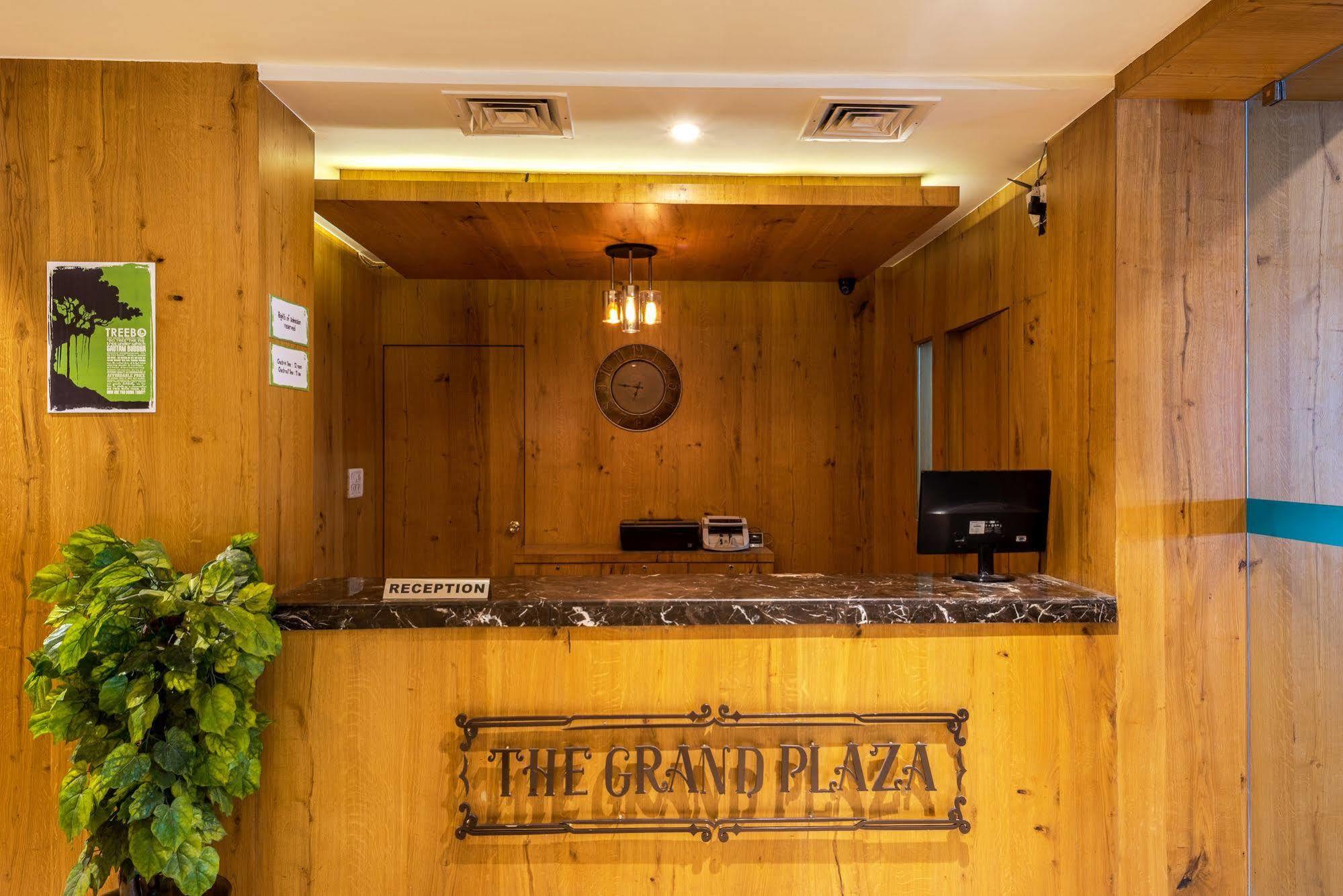 Treebo Trend Grand Plaza Nampally Hyderabad Exteriör bild